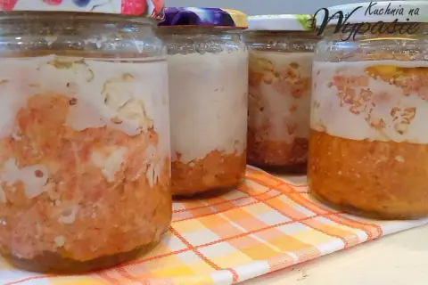 Domowa kiełbasa w słoikach: Bezpieczny przepis krok po kroku!