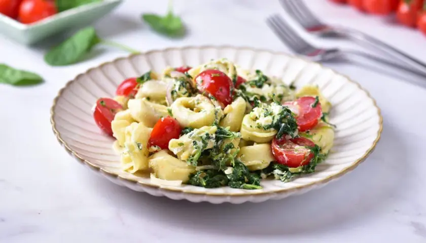 Tortellini na obiad? Odkryj 20+ przepisów na szybkie dania!